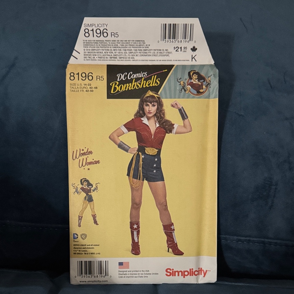 Simplicity DC Bombshells Wonder Woman Costume/Cosplay Pattern Uncut.